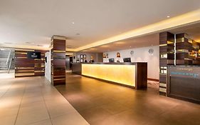 Hilton Olympia Kensington 4*